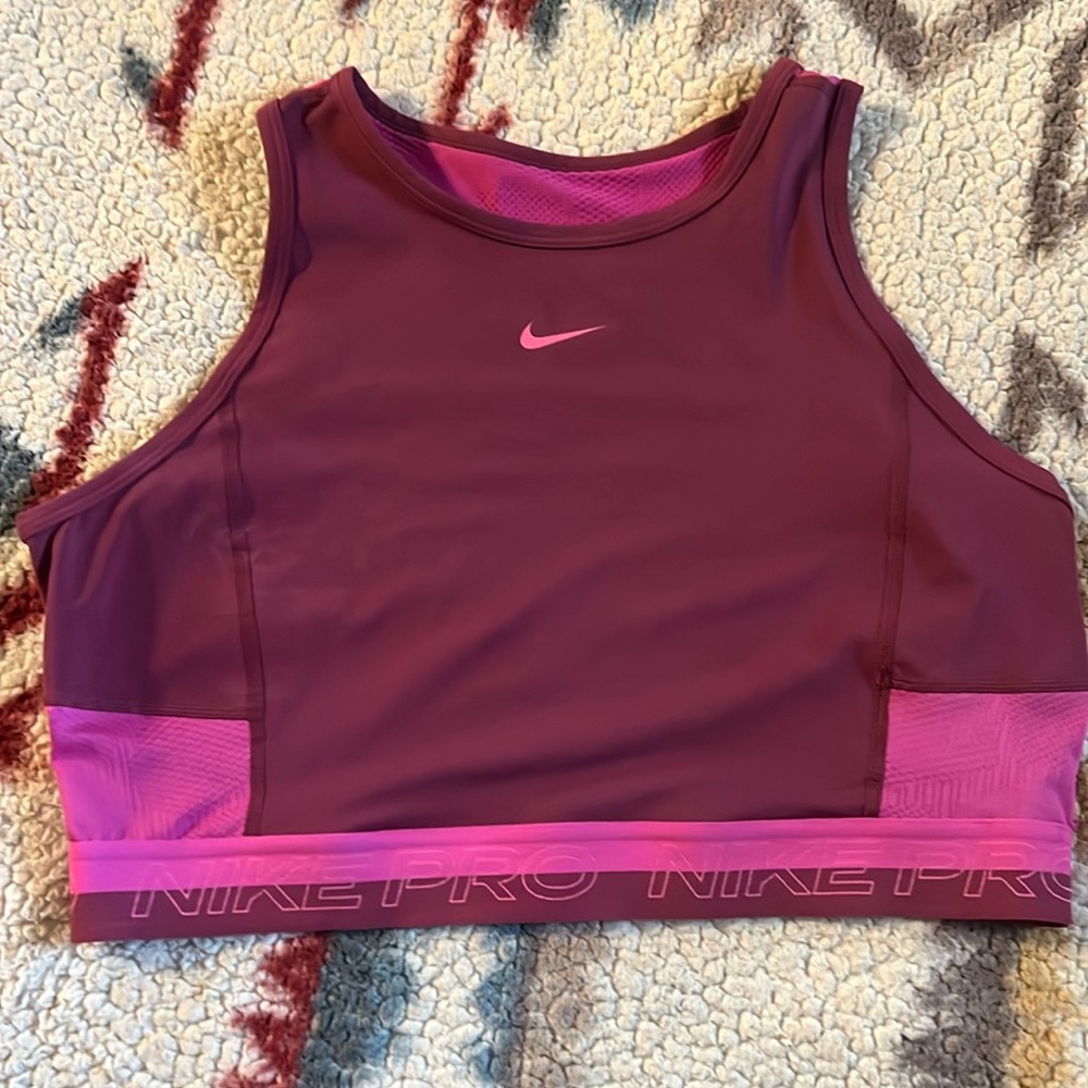 Nike Pro Sports Bar Pink in Médium